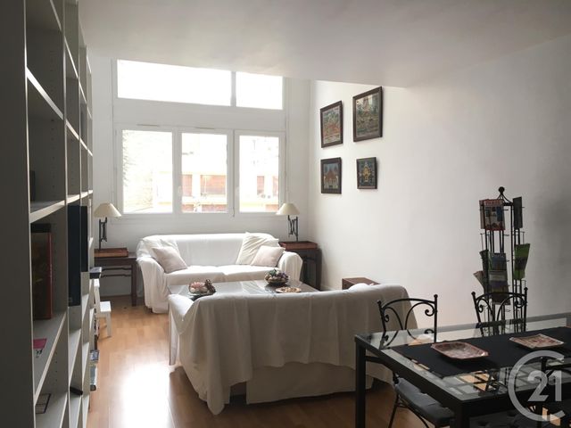 Appartement Duplex à louer - 2 pièces - 55.0 m2 - PARIS - 75013 - ILE-DE-FRANCE - Century 21 Lutèce Immobilier